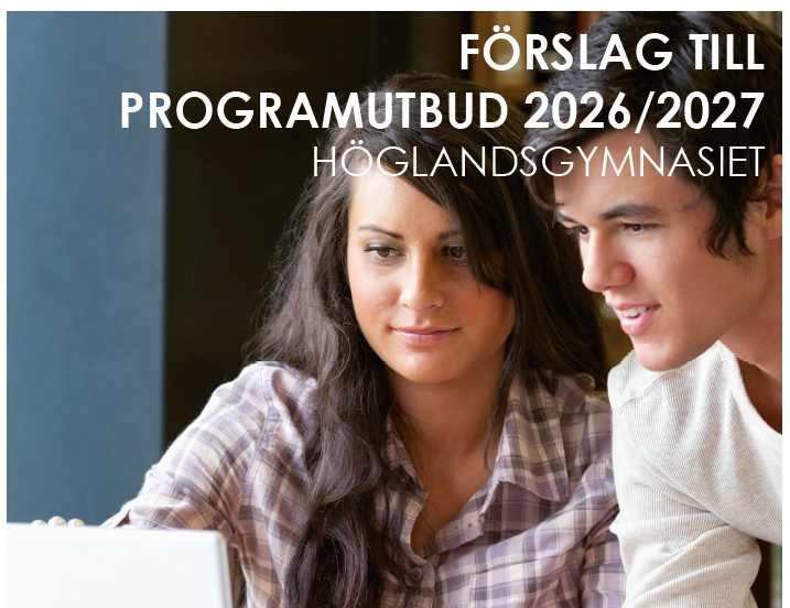 Framsida av programutbudsdokumentet med en kvinnlig och en manlig elev vid en dator.